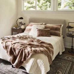 Londonberry Turned Metal Accent Table Black - Threshold -HOMES: Inside + Out Store GUEST 44ede14b fd70 499f 8598 6900caa64fb1